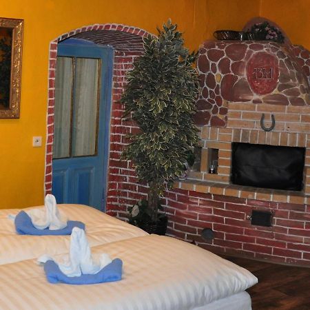 Centrum Tiffany Pension Domazlice Ngoại thất bức ảnh