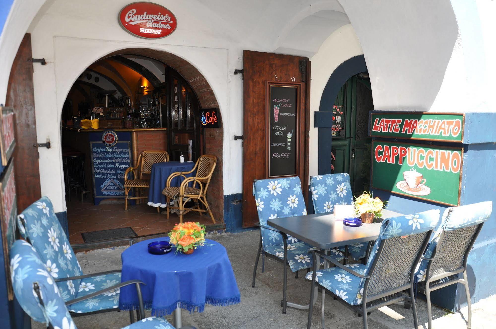 Centrum Tiffany Pension Domazlice Ngoại thất bức ảnh